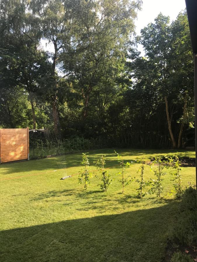 Haus In Der Gartenstadt Μπότροπ Εξωτερικό φωτογραφία
